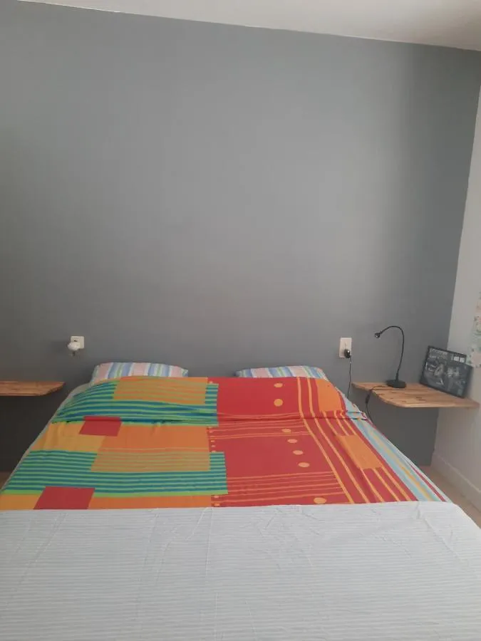Les Coteaux De Planeze, Ideal Deplacement Pro, Chambres Individuelles Lit 160 Television Saint-Laurent-les-Tours